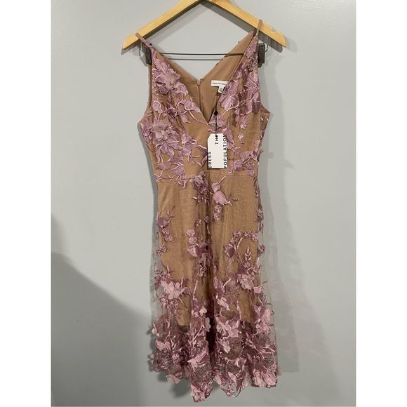Dress the Population Audrey Strap 3D Floral Dress Lilac / Nude Women's Large NWT - Picture 1 of 8